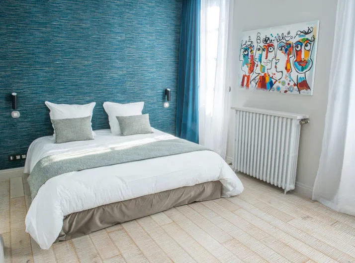 Une chambre Prestige du Château de la Garrigue — photo 4